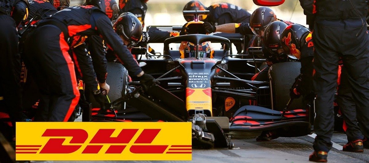 «Ред Булл» удостоился почётной награды «DHL Fastest Pit Stop Award», вручаемой за проведение самых быстрых пит-стопов